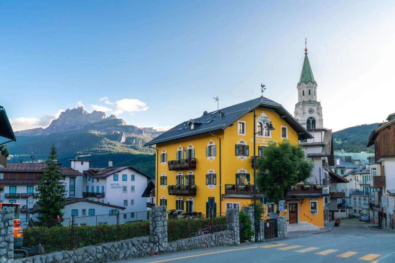 Ambra Cortina Luxury&Fashion Hotel Cortina d'Ampezzo Luaran gambar