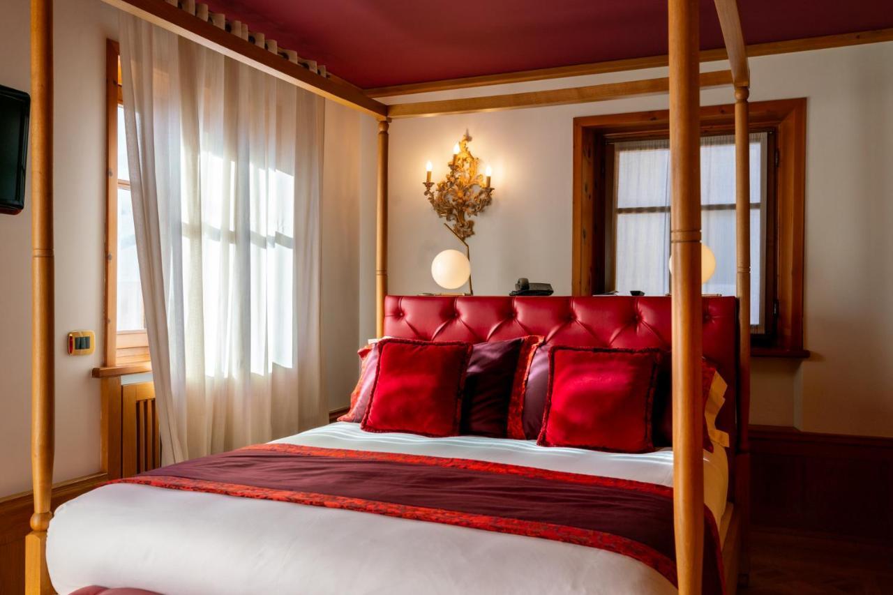 Ambra Cortina Luxury&Fashion Hotel Cortina d'Ampezzo Luaran gambar