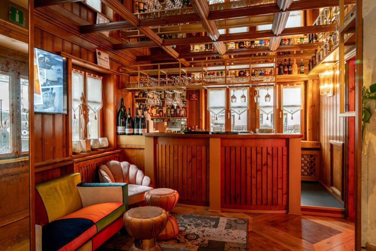 Ambra Cortina Luxury&Fashion Hotel Cortina d'Ampezzo Luaran gambar